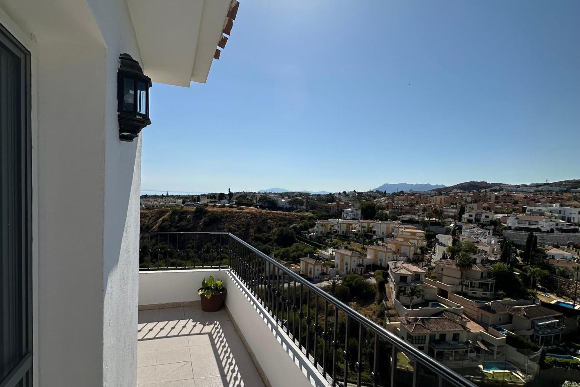 マラガLuminoso Atico Duplex Con Vistas Al Marアパートメント エクステリア 写真